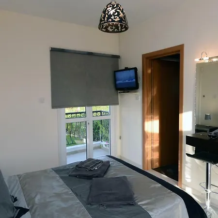Karythia Villa Pyla Dış mekan fotoğraf